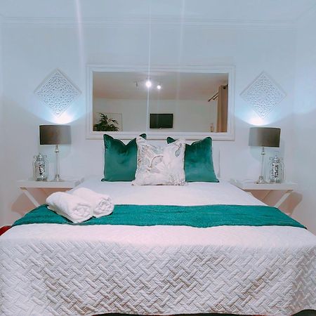 Zhantique Guest House 1- Unit 5 Боксбург Экстерьер фото