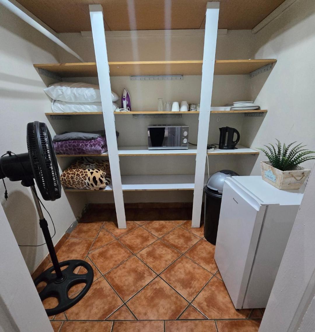 Zhantique Guest House 1- Unit 5 Боксбург Экстерьер фото